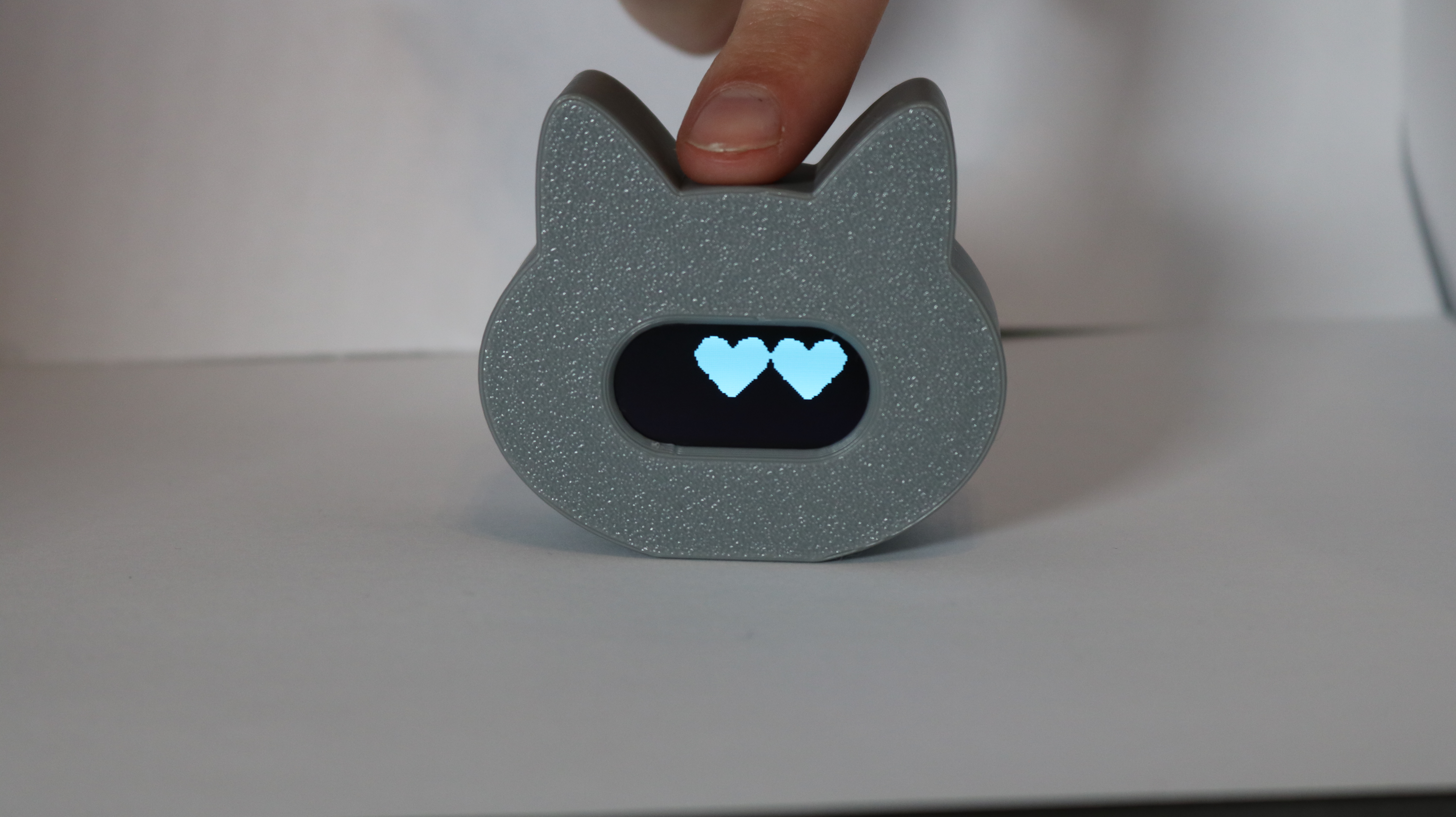 Robo Cat Desk Buddy — gallery photo 1