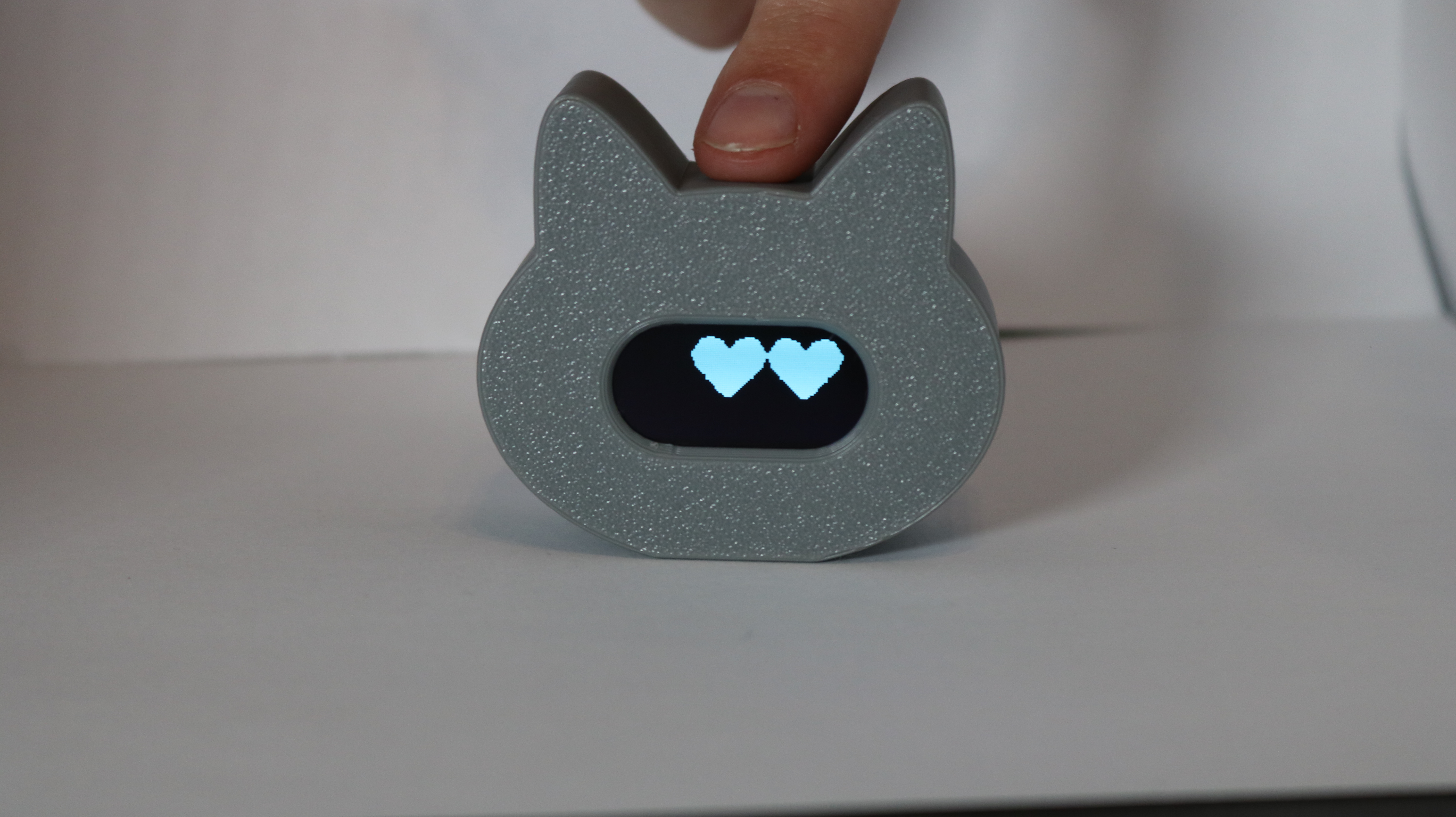 Robo Cat Desk Buddy — gallery photo 2