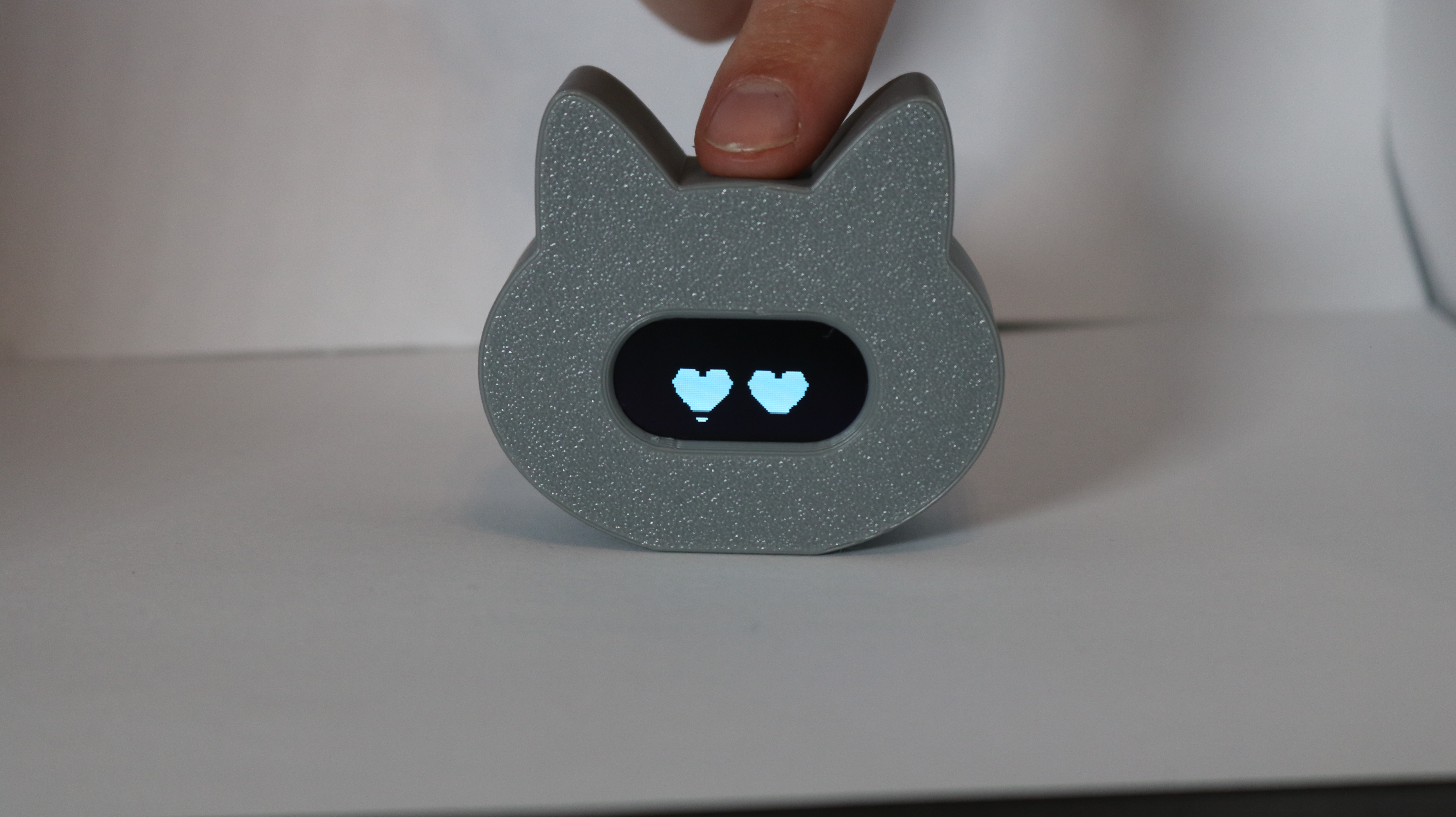 Robo Cat Desk Buddy — gallery photo 3