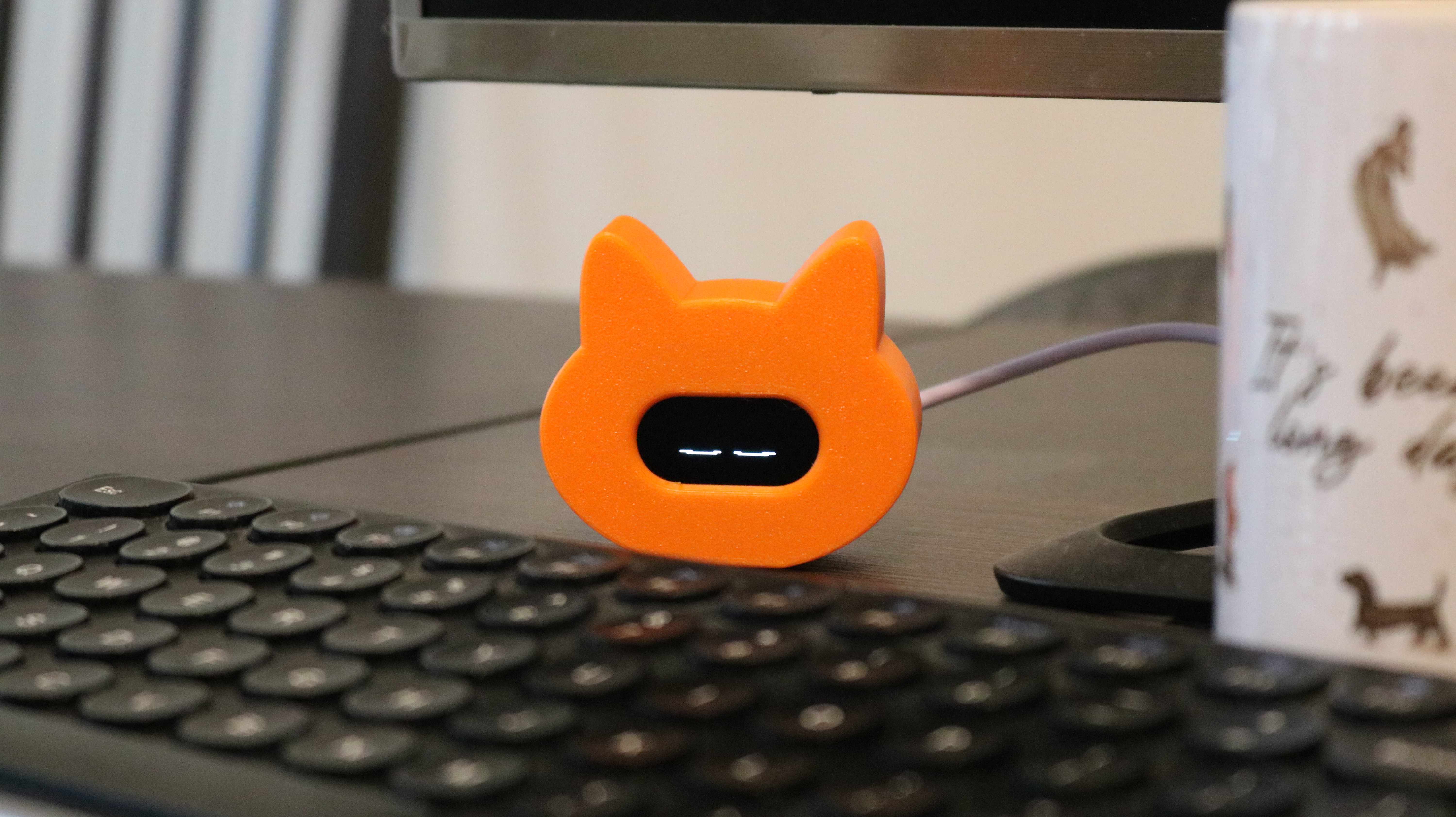 Robo Cat Desk Buddy — gallery photo 8